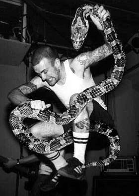 Now THAT'S a snake handler!