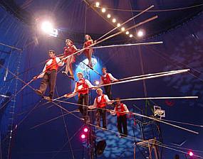 Wallenda Human Tightrope Pyramid